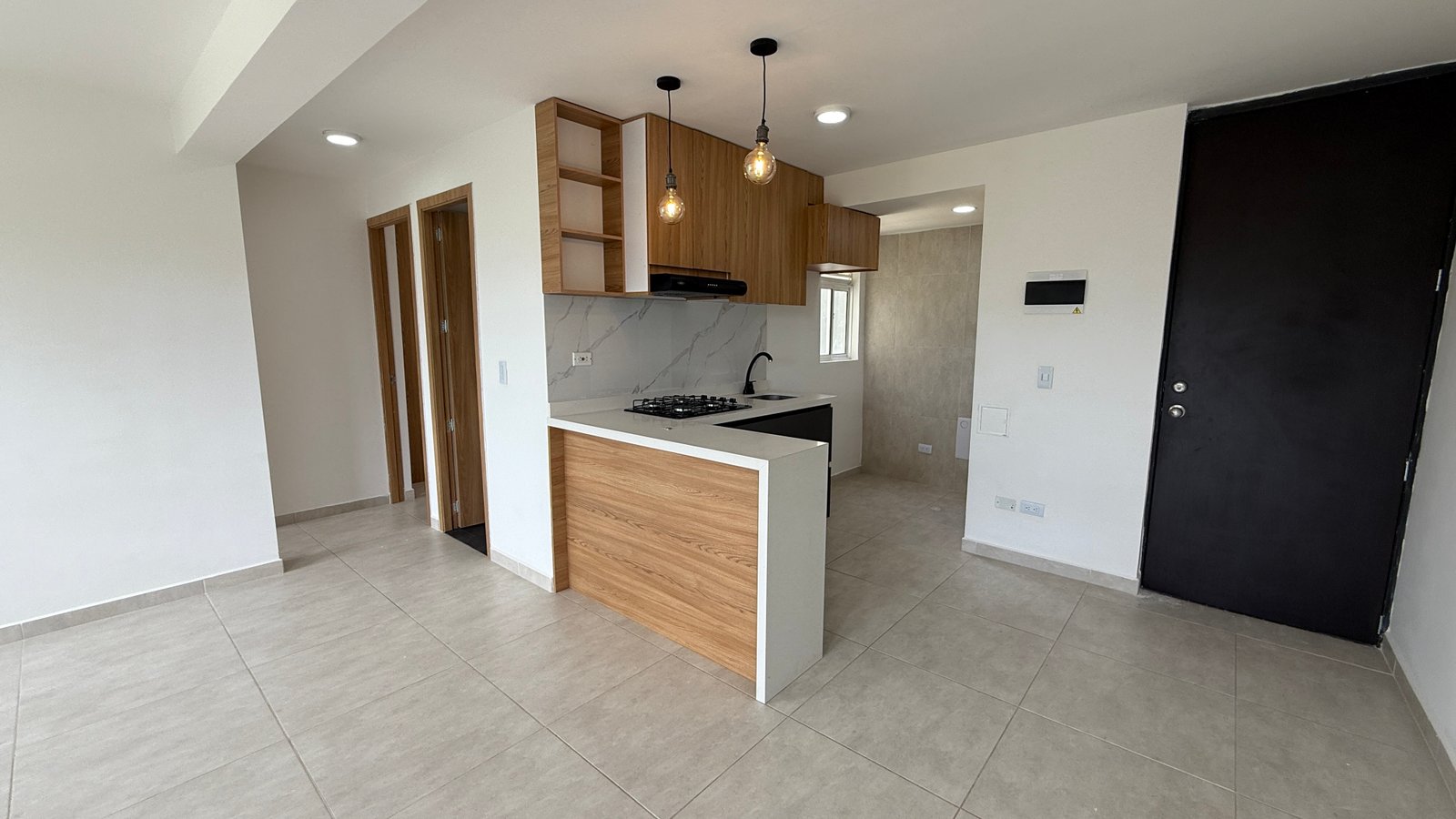 APARTAMENTO EN CAMINOS DEL BOSQUE 