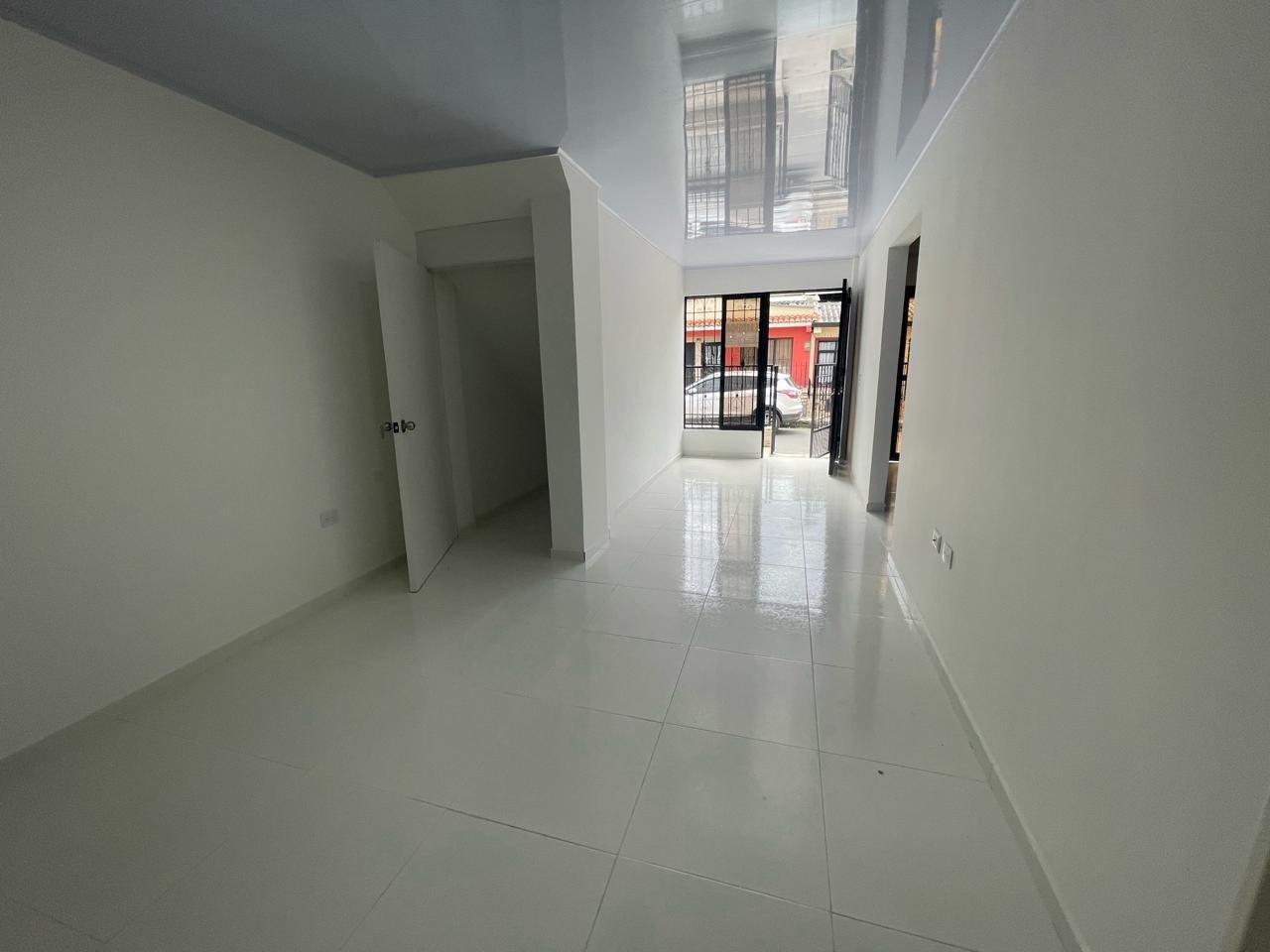 CASA EN PRIMER PISO EN PANDIGUANDO