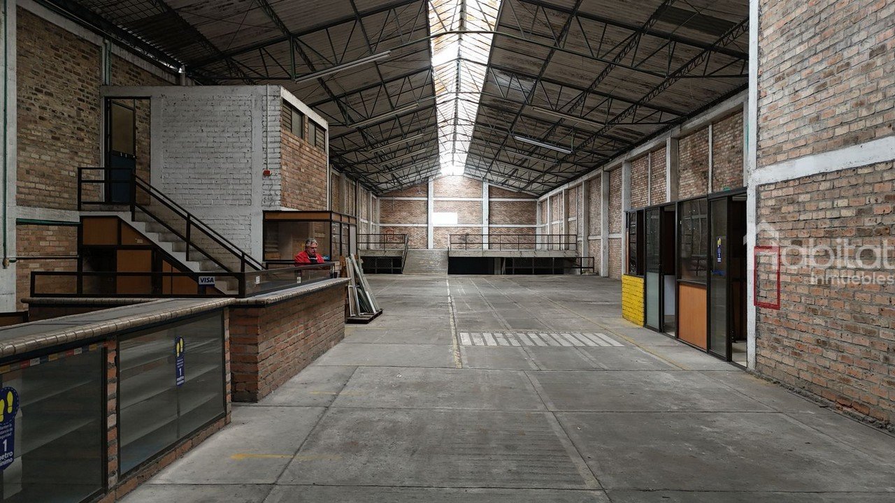EN VENTA BODEGA COMERCIAL CERCA AL CENTRO – CADILLAL