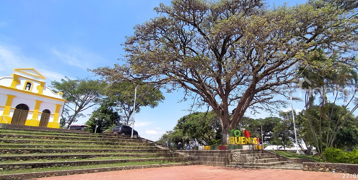 LOTE Y CASA URBANO EN BUENOS AIRES CAUCA