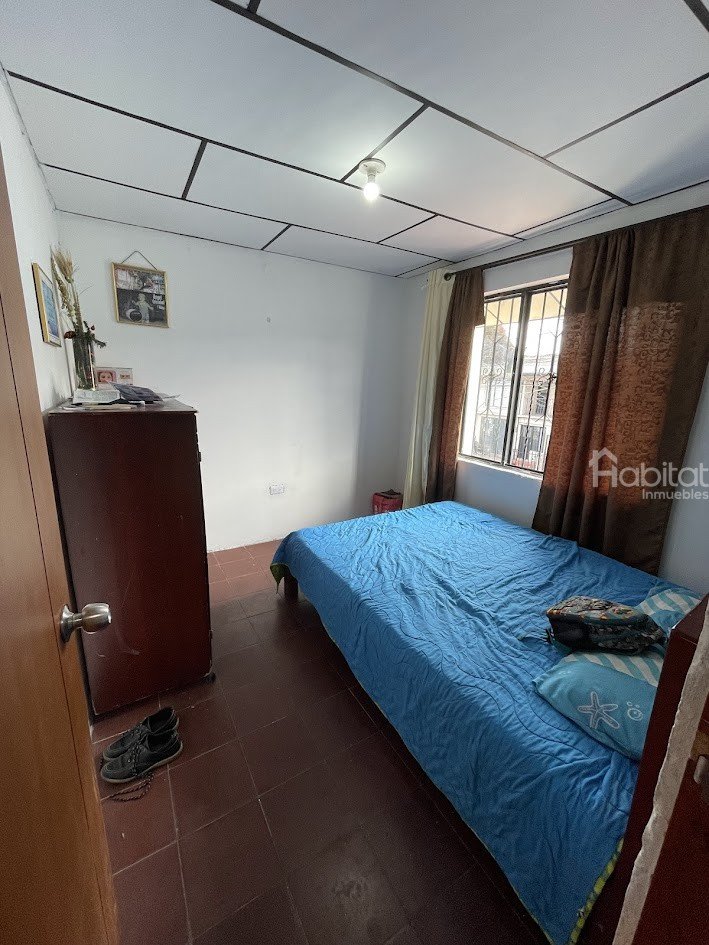 CASA BIFAMILIAR EN EL BARRIO JOSE MARIA OBANDO