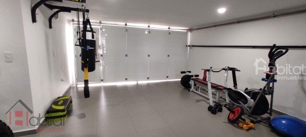 CASA EN CAMPAMENTO REMODELADA